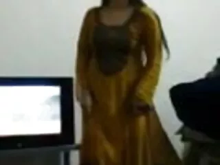 सामंथा मॉर्टन सेक्सी वीडियो एचडी मूवी - त्वचा के नीचे