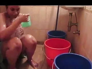 बड़ा ठग एचडी मूवी सेक्सी