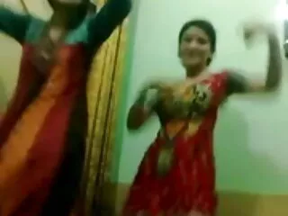 उसकी जरूरत क्या है सेक्सी वीडियो एचडी मूवी हिंदी में दे रही है