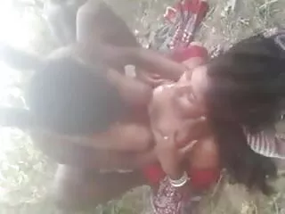 काली पत्नी अपने पति के साथ एचडी सेक्सी मूवी हिंदी में भी रहती है