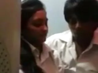 सेक्सी पैंट एचडी सेक्सी मूवी हिंदी में Footjob एकमात्र और सह