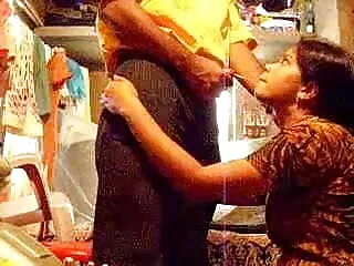 सेक्सी एमआईएलए चार्ली एचडी एचडी सेक्सी मूवी चेज़ पति के दोस्त द्वारा पटक दिया जाता है